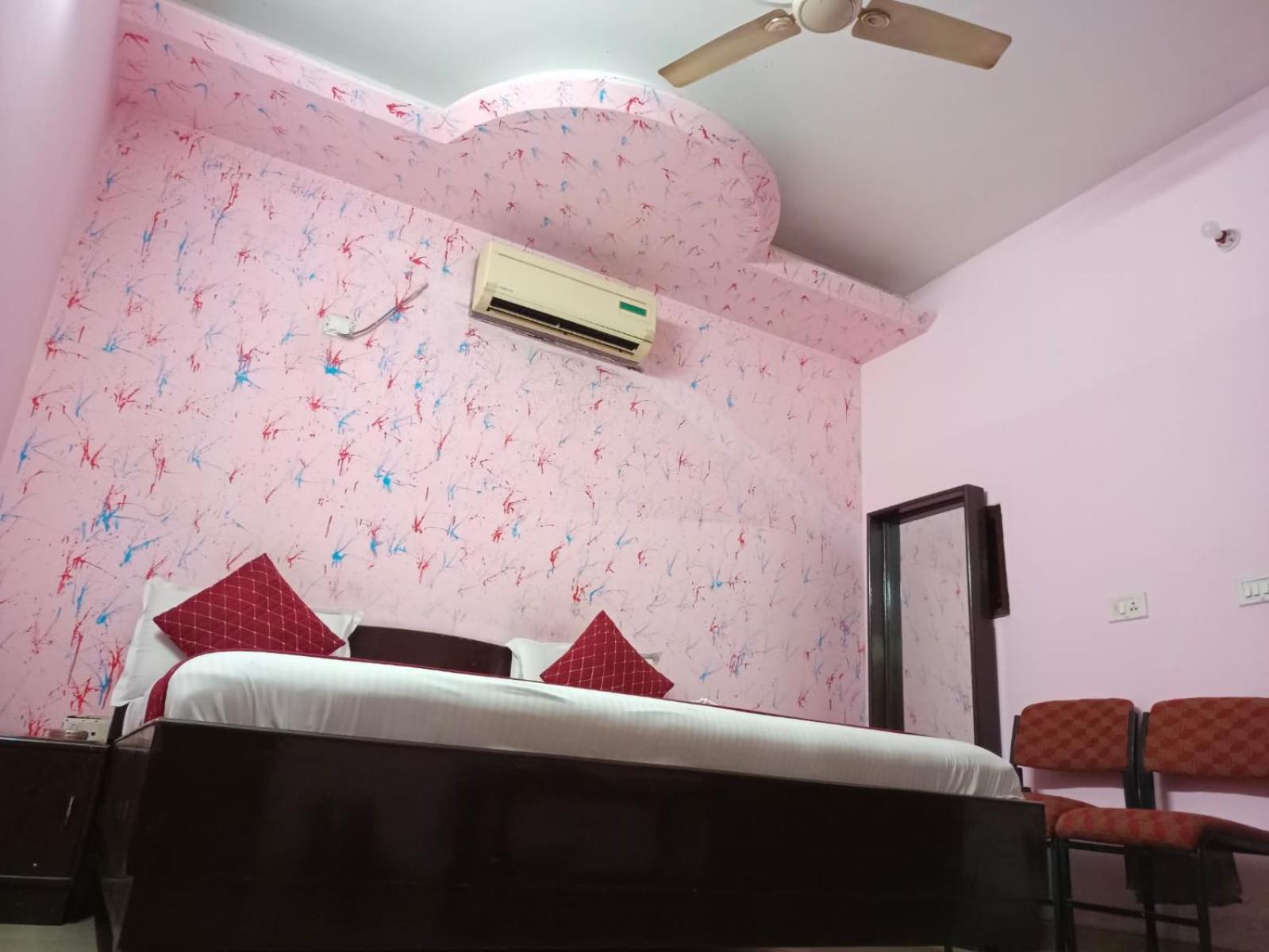 Airport Hotel Pariksheet Inn Nowe Delhi Zewnętrze zdjęcie