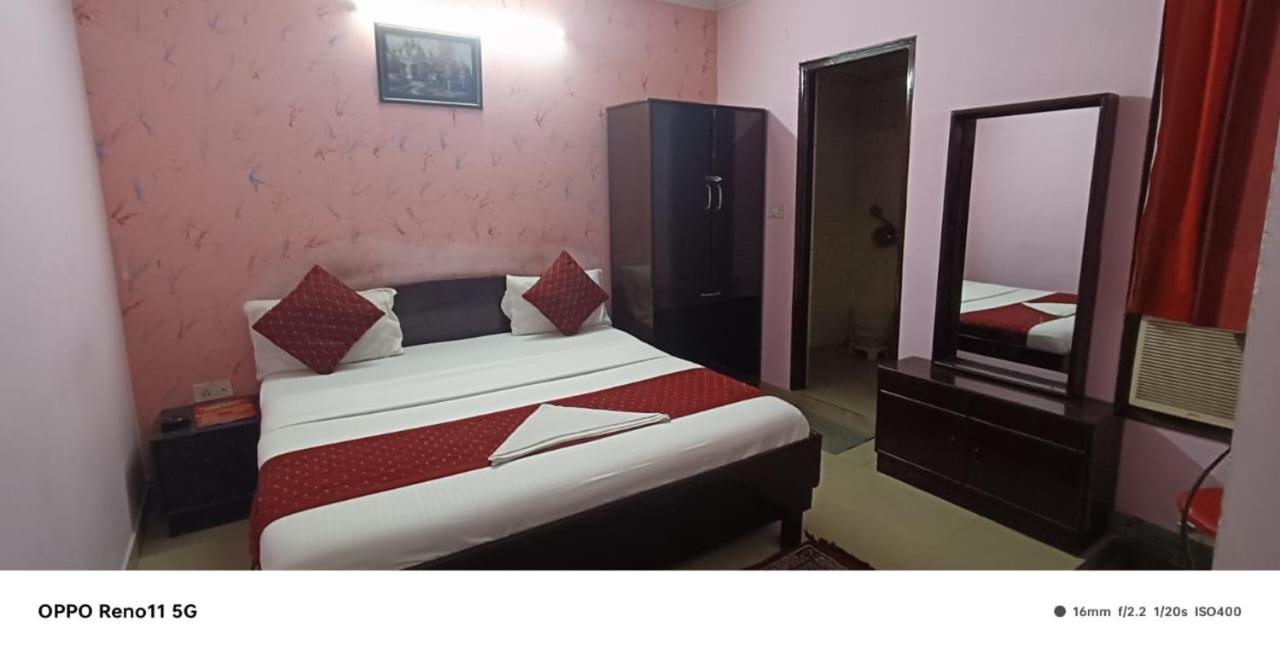 Airport Hotel Pariksheet Inn Nowe Delhi Zewnętrze zdjęcie